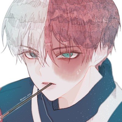 女生手搓机械臂送男友 能互动能变形